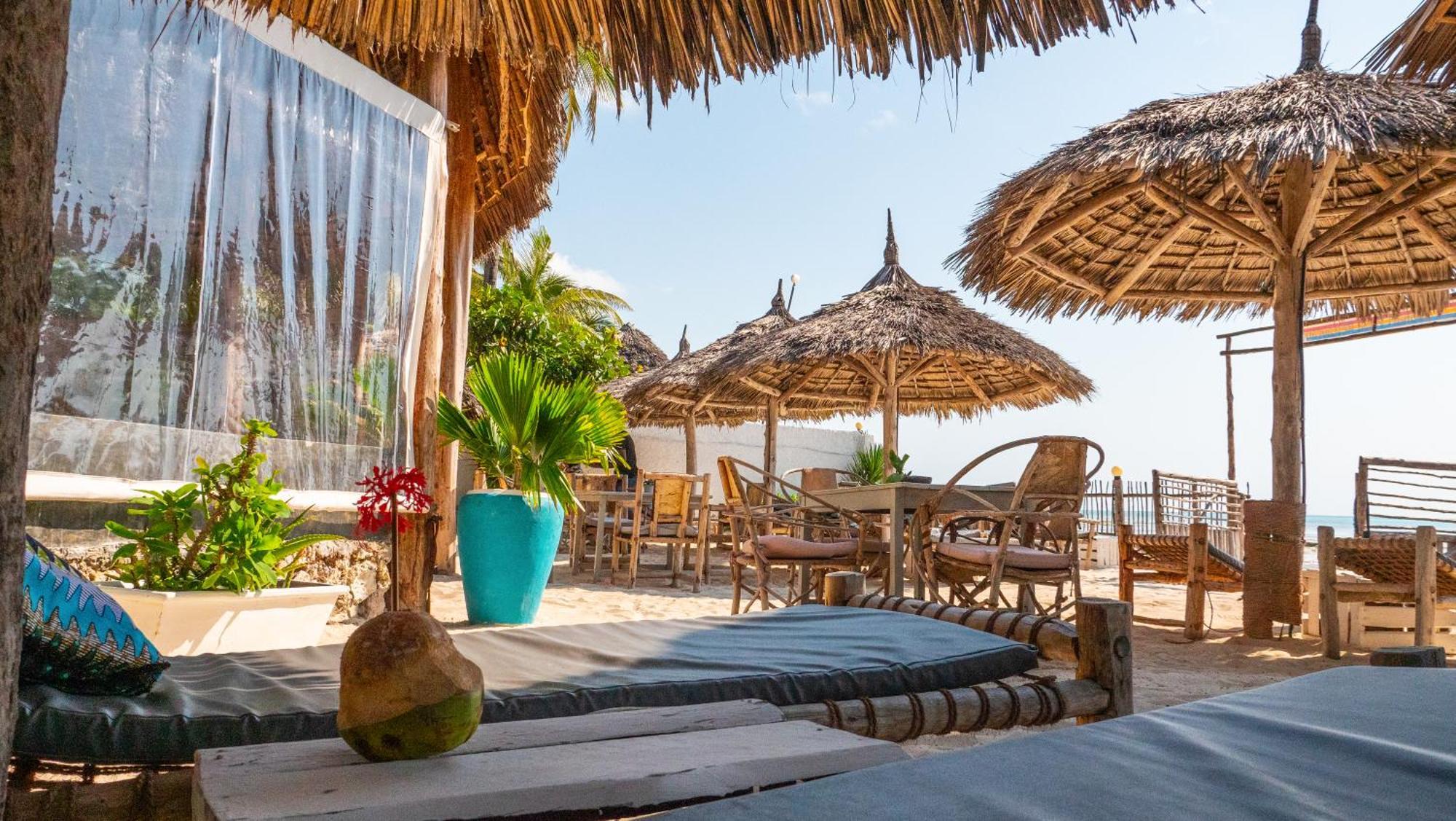 Bahari Beach Bungalows Jambiani  Buitenkant foto