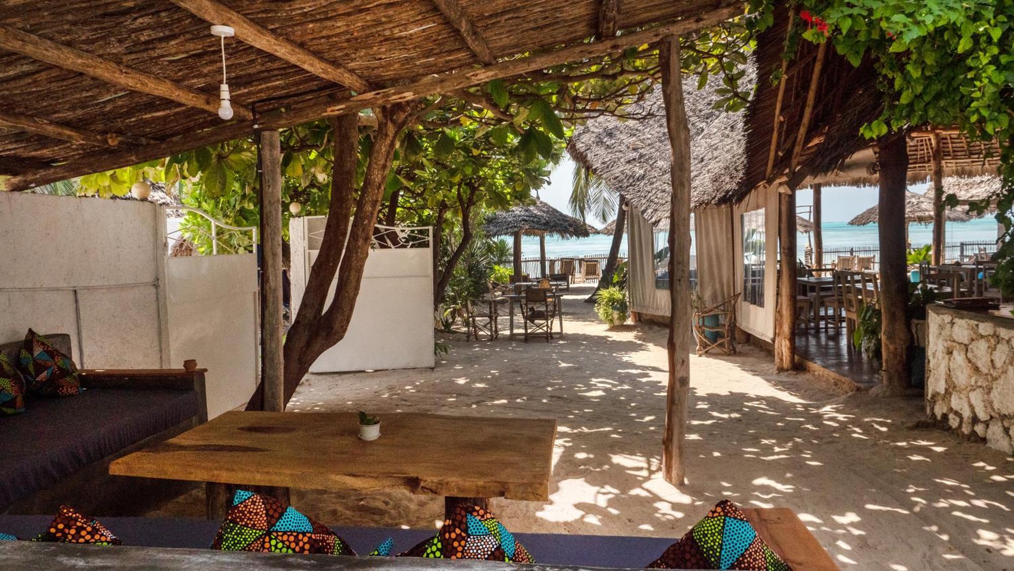 Bahari Beach Bungalows Jambiani  Buitenkant foto